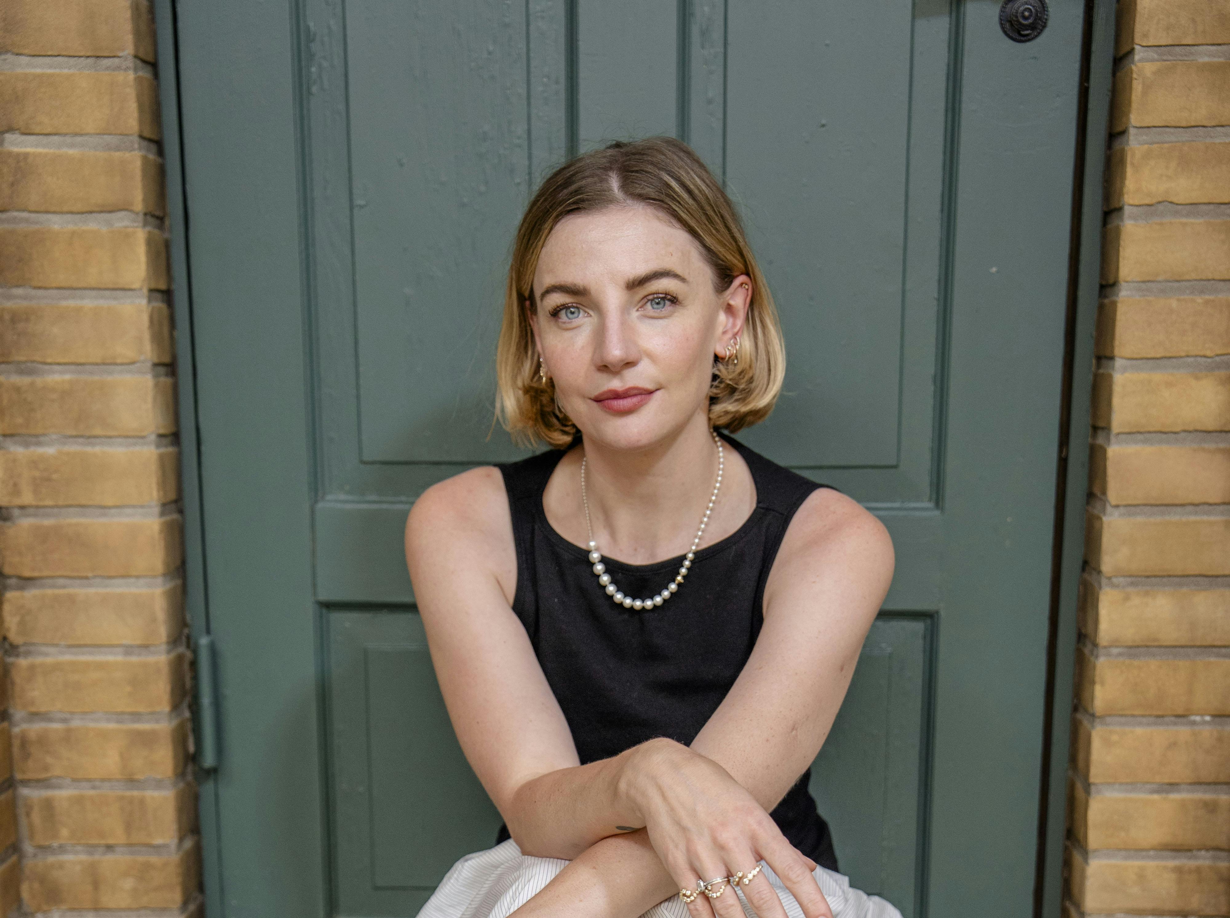 Fra 'Kafka på Stranden' til 'Shamran': Molly Egelind fortæller om fire bøger, hun bærer med sig